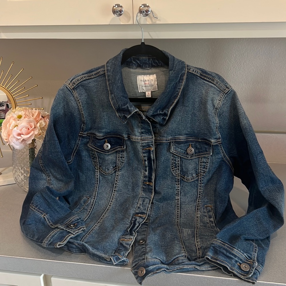 Torrid jean jacket. Like new.